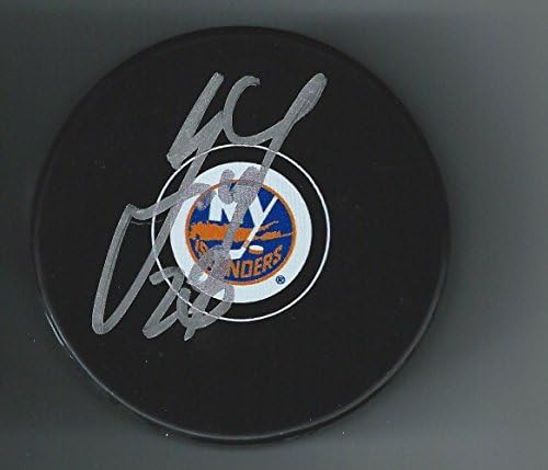Marek Zidlitski potpisao je njujorški Islanders NHL s autogramima