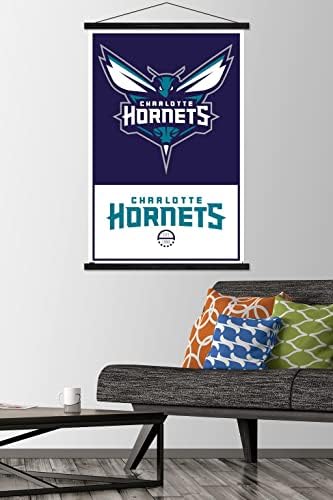 Međunarodni NBA trendovi Charlotte Hornets - zidni poster s logotipom 21, 22.375 94 & 34;, print i crni set vješalica